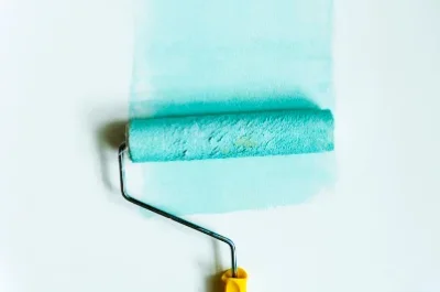 Peinture intérieure à Aurons — murs, plafonds et boiseries